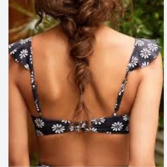 Beach Riot Daisy Swim Bottom M and Top S - Picture 3 of 5